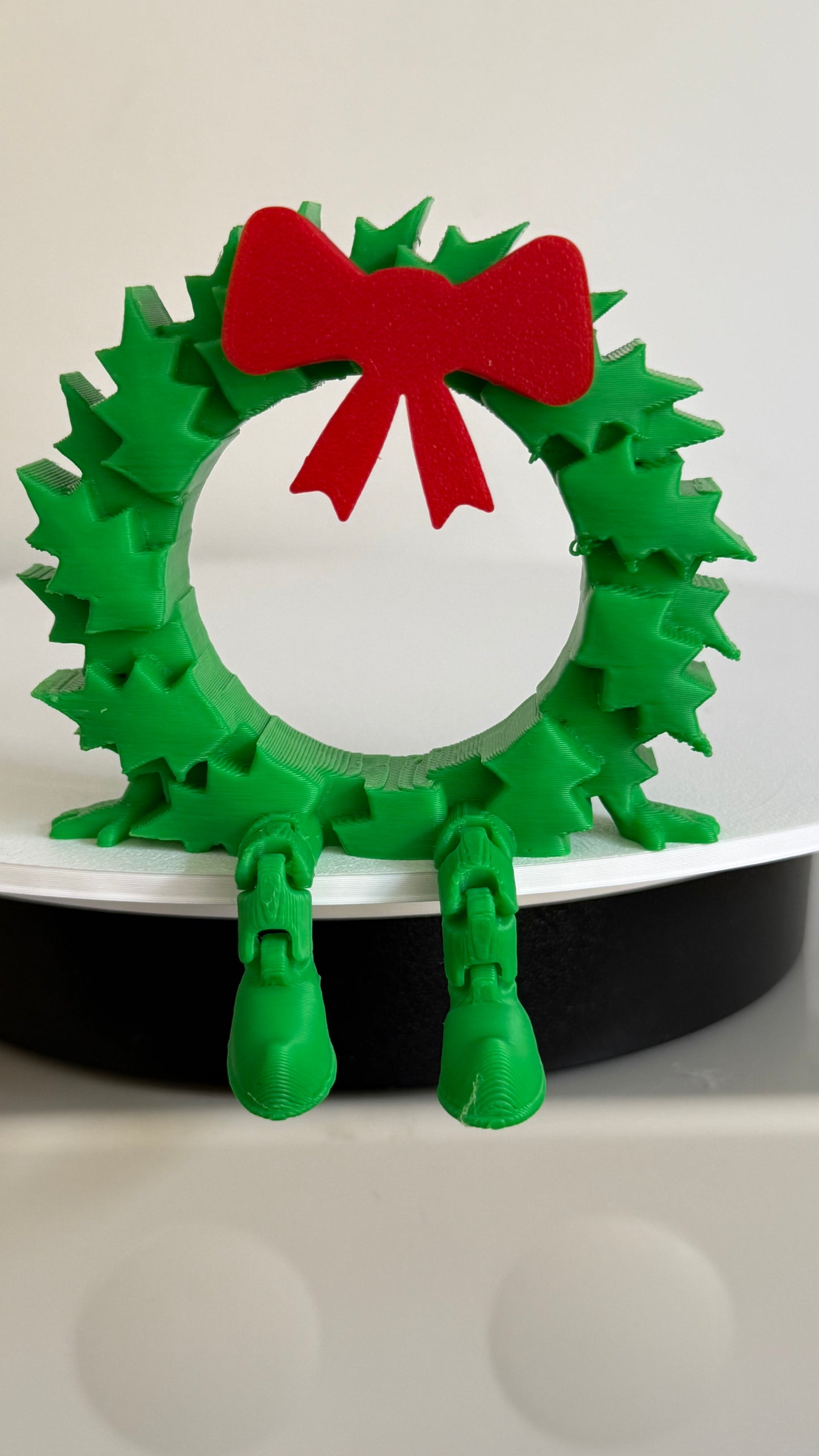 Christmas Wreath Dangly Legs Shelf Sitter