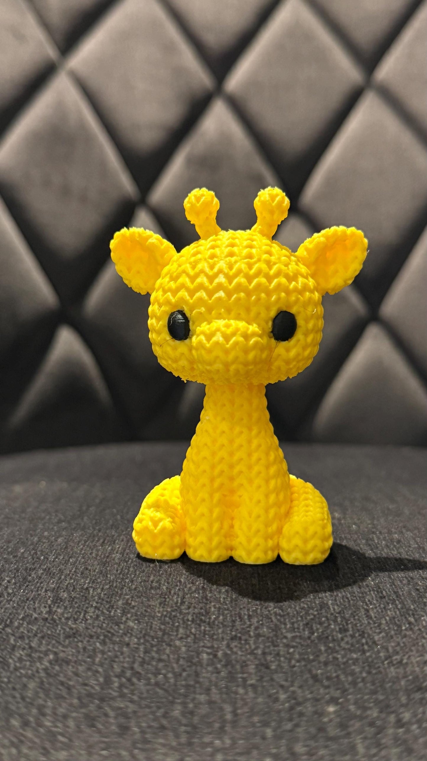 3D Printed Giraffe Figurine: Collectible Ornament Gift