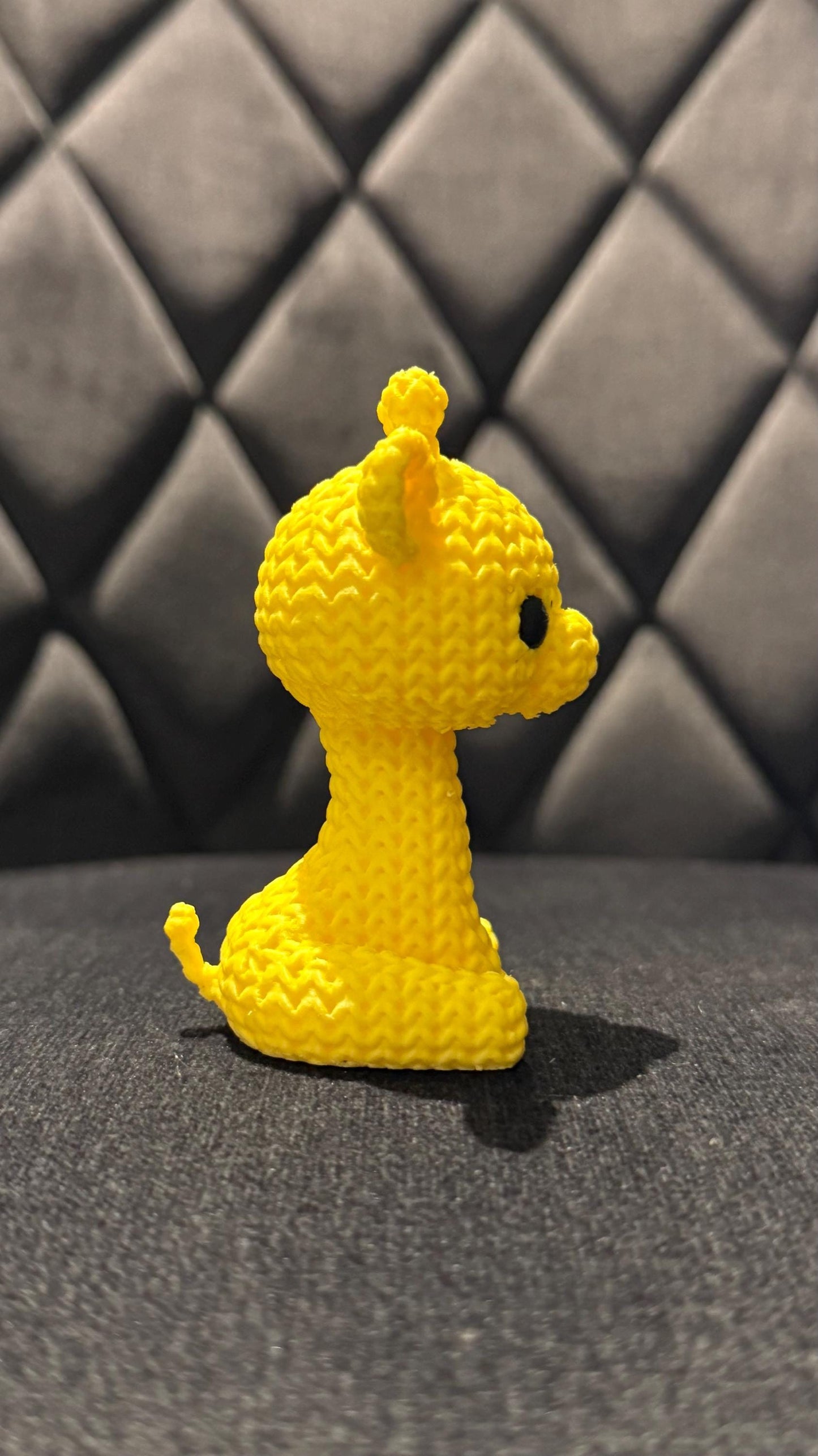 3D Printed Giraffe Figurine: Collectible Ornament Gift