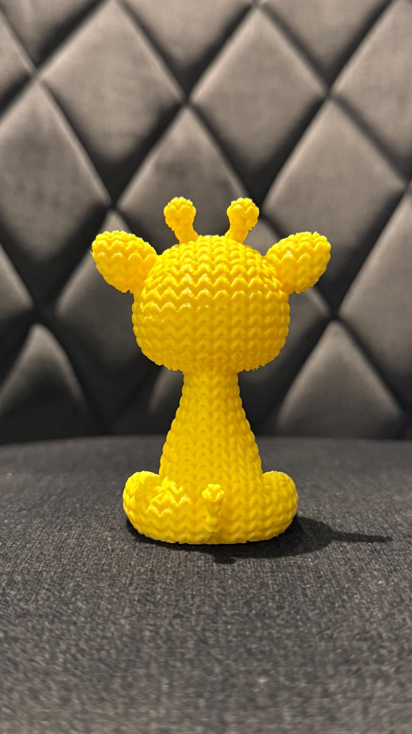 3D Printed Giraffe Figurine: Collectible Ornament Gift